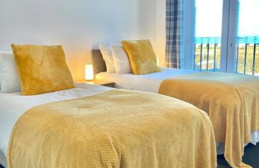 Big 6 Beds Home, Free Private Parking, TV, Garden - Foto 20