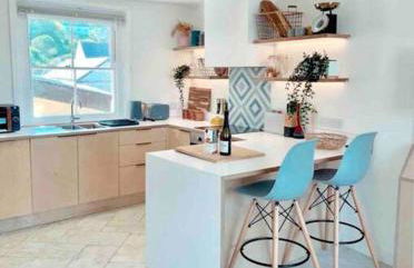 The View, Kingsand, luxurious seafront penthouse apartment with sun trap balcony and incredible sea views - Photo 33