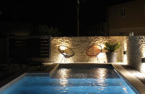 Apartments Mia with pool near Medulin - Photo 25