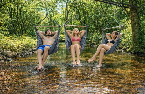 Wizard House + Hot Tub, Private Creek, Large Yard - Foto 5