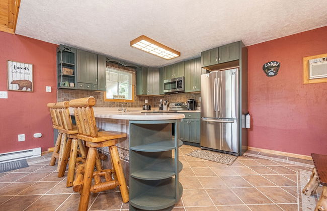 Cabin at Slope's Edge - Photo 12