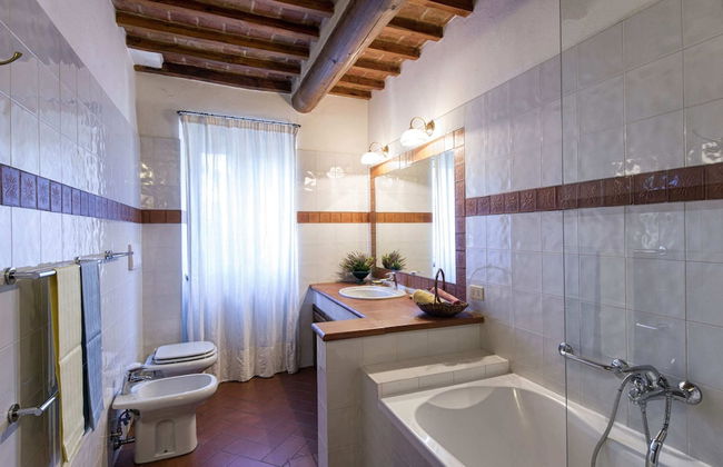 Stunning Villa With Terrace and Private Pool in Tuscan Hills - Foto 7