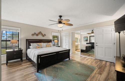 Surfside Beach House - Gorgeous Canal Front Home - Heated Pool & Boat Dock - Foto 17