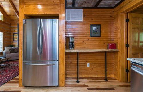 Big Boulder-Hot Tub, WiFi, Firepit, Arcade, Hiking - Foto 24