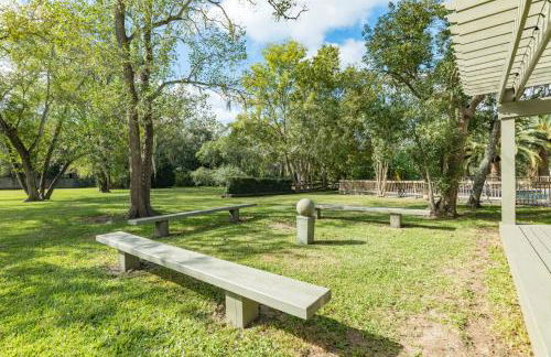 Stunning Waterfront Rental Property with Private Dock and Pool - Foto 30