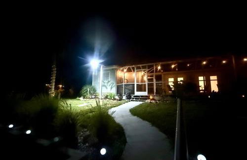 Beautiful Waterfront Home Less Than 7 mins to Beaches - Foto 54