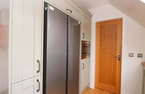 The Apartment - Photo 18