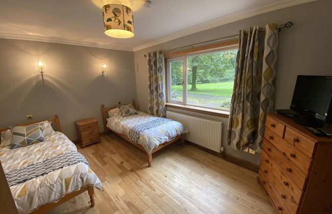 Country Cottage Sleeps 6 w/ Hot Tub & Dog-friendly - Foto 5