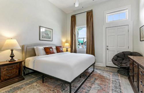 Renovated Historic 4BR House Near Magazine St & Uptown - Photo 7