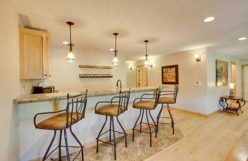 Hot Tub and Golf Course Views Luxe Sturgis Home! - Foto 32