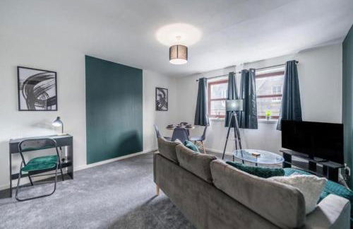 Elegant 2BR Fraserburgh for Work & Family Stays - Foto 10