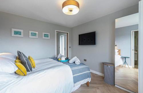 Family-Friendly Retreat between Beach & Mountains - Foto 14