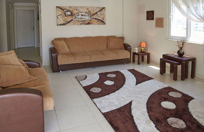 Spacious 2 Bed 2 Bath Home in one of Side's Most Popular Communities - Foto 10