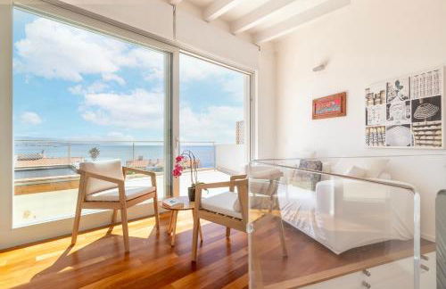 Luxury Seafront Villa with Rooftop Pool & Stunning Sea Views - Foto 8