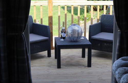 HEDDFAN, Luxury 3 bedroom timber lodge, Now with WiFi, Caer Beris Holiday Park, Builth Wells, SORRY NO TRADESMEN OR CONTRACTORS ALLOWED - Foto 29