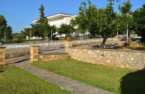 Alexandros Beachfront Apartments near Petalidi with Private Sunbeds & Sea View - Foto 70