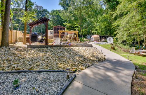 Lakefront Fair Play Vacation Rental, Pets Welcome! - Foto 24