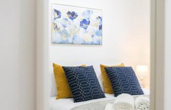 Silver Pines - 2BR - King Bed - 6 Guests - Wi-Fi - Free Parking - Foto 24