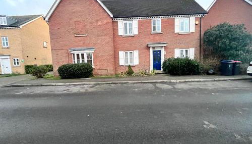 Spacious 4-Bedroom Home Canterbury with Free Parking - Foto 4