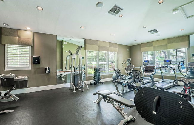 Asiago Vacation Rental at Lely Resort. Newly Furnished 2-Bedroom Condo with Stunning Lake & Golf Views. Spacious Retreat with Private Lanai, Resort Pool, Hot Tub and Gym Access - Foto 27