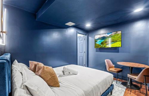 Book Now!- Fenced Yard - BBQ Grill & 4 Tvs -Luxury Getaway -Floyd's Freedom- - Foto 28