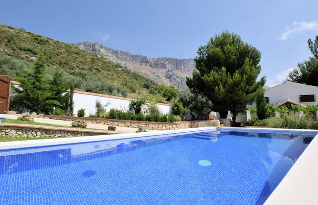 Tranquil Mountain Hideaway - Photo 18