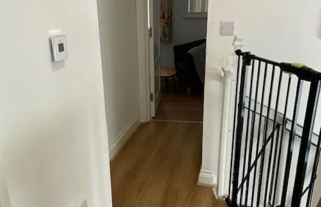 Slough - Sleeps 3 - Petfriendly - Riverside - Bay - Foto 13