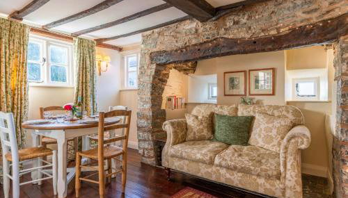 Corner Cottage - Photo 3