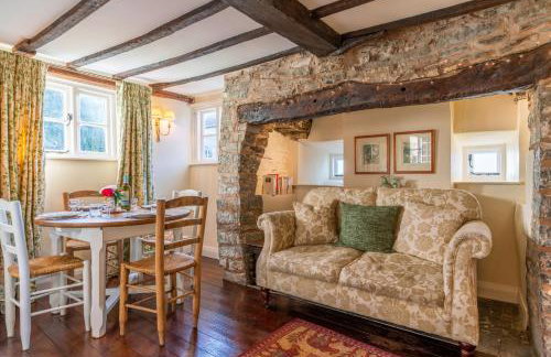 Corner Cottage - Photo 3