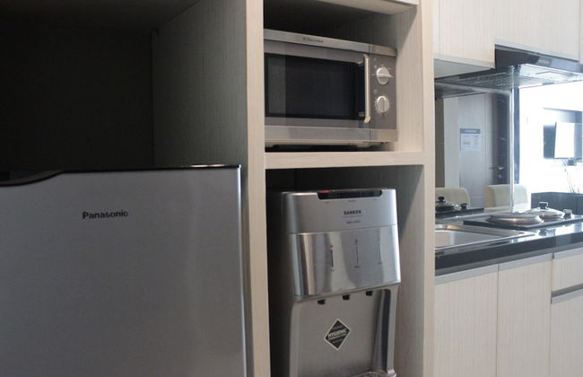 Pleasant and Homey 2BR Apartment at Tamansari La Grande - Foto 14