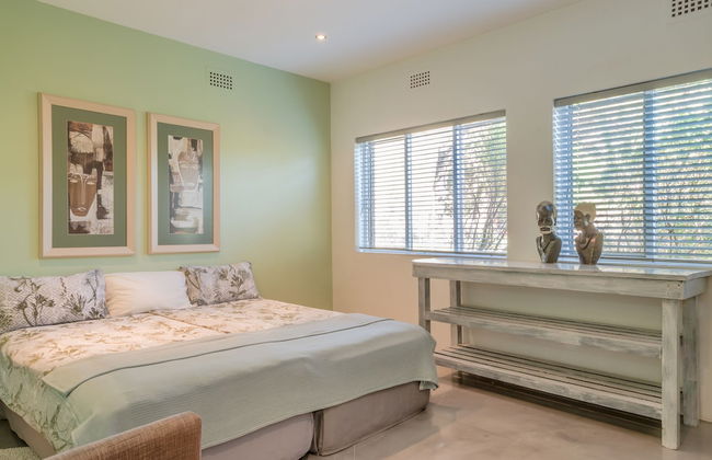 Colourful Manor Luxury Lodge - Photo 3