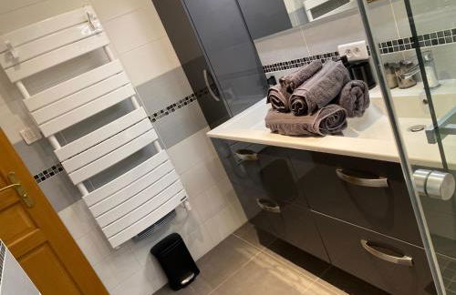 Quite House - Photo 31