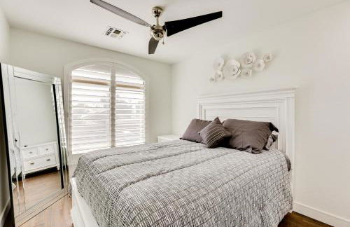 7 Mi to State Farm Stadium Family Home with Pool - Foto 21