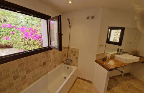 Habitación doble con baño grande privado en piso compartido - Photo 37