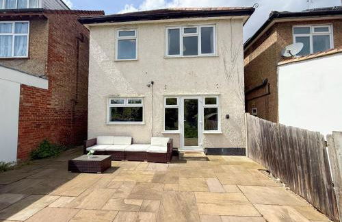 Spacious 3BDR House in New Malden with FREE Parking and Garden near Kingston upon Thames, Wimbledon & Raynes Park by NourNest Apartments - Foto 10