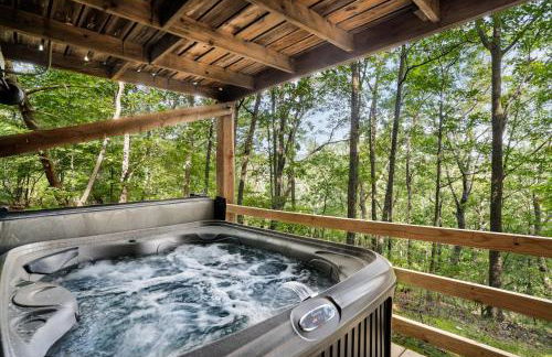 Secluded Cabin Hot Tub, Huge Deck, Fire Pit, WiFi - Foto 1