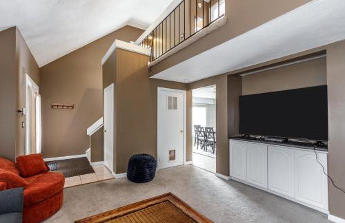 3 bed 2 bath pet friendly townhome - Foto 17