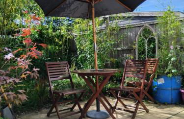 Post Office Row Apartment and garden - Foto 3