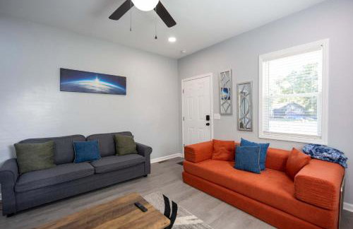 4 Min to Downtown - 11 to Elon - Washer and Dryer - Foto 6