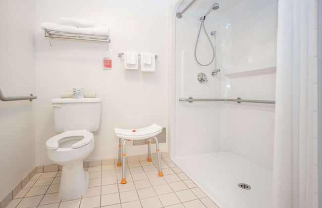 Ramada by Wyndham Surrey/Langley - Foto 6