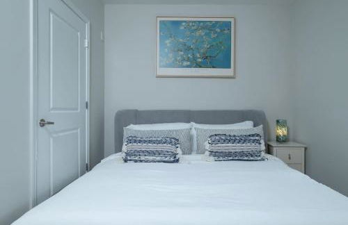 Central 1-BR Condo Assembly Row Gym & Pool Sleep 5 - Photo 36