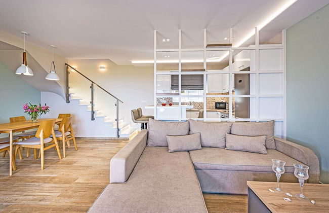 VILLA HILL FAMILIES ONLY - Photo 11