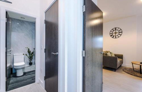 Modern 1BR Apartment in Central Warrington - Foto 21