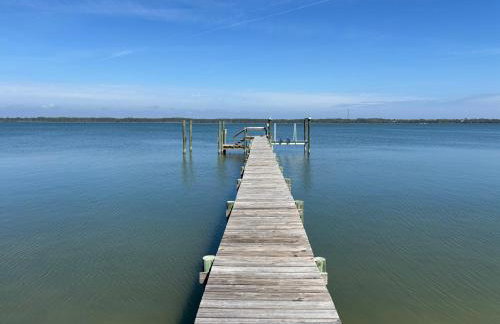 Romance of the Seas- Remodeled dock home on Bay - Foto 42