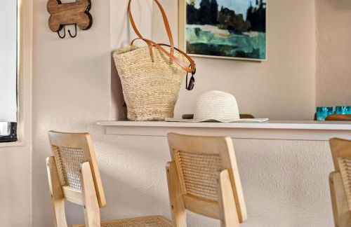 Family Friendly Home Near Beach and Downtown - Photo 23