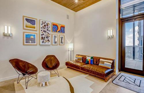 Modern Downtown Condo - Rooftop pool - Top Amenities - Foto 33