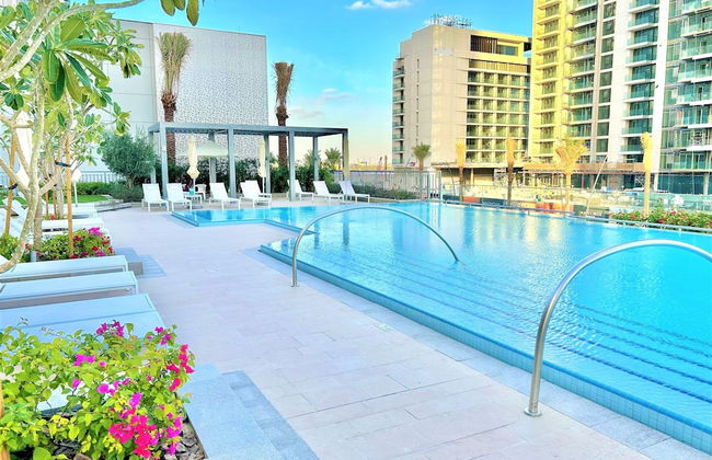 Elegant Stay: Balcony & Stunning Dubai Creek Views - Foto 4