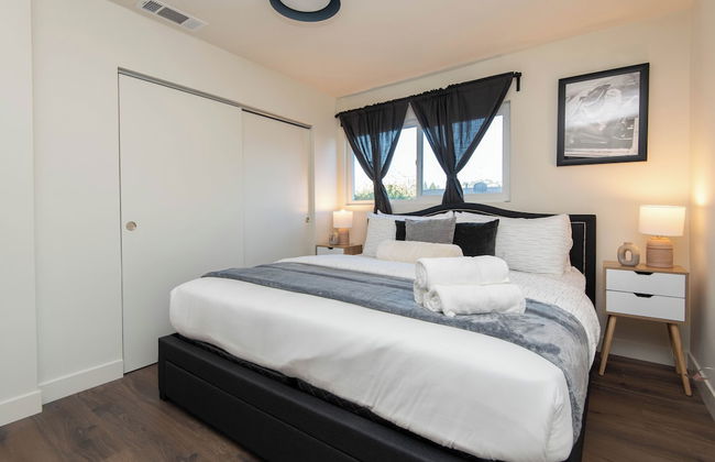 Superb Apartment near Dodger - Photo 3