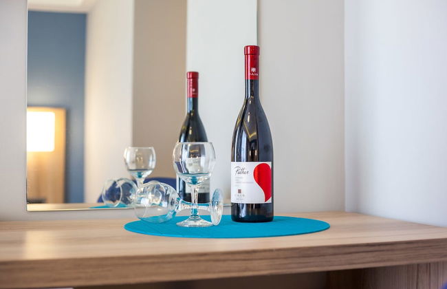 Sunny Days Hotel Apt - Photo 60