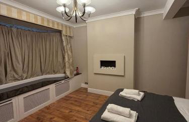5 Bed cosy family home near Heathrow l London - Foto 21